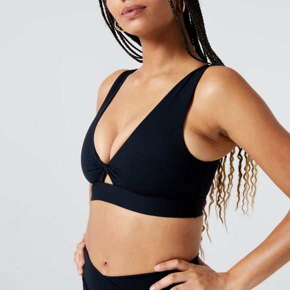 L*Space Do The Twist Sports Bra Black - Picture 4 of 8